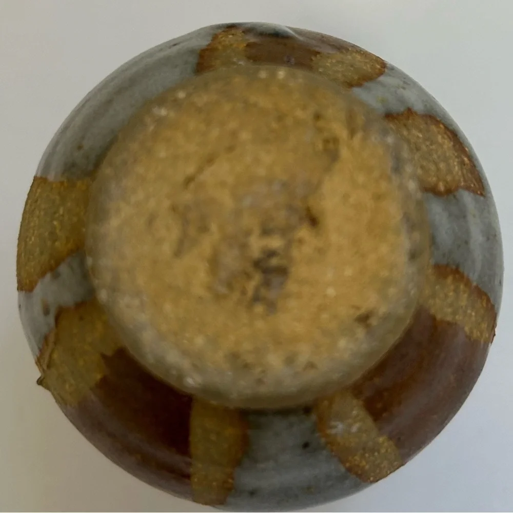 Unbranded stoneware glazed